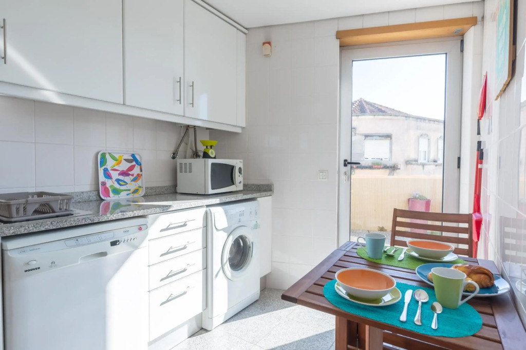 Music Relaxing Apt with bikes, terrace & parking