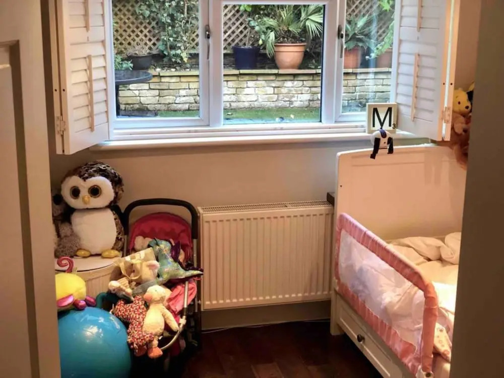 Stylish 2 Bedroom Flat With Large Garden