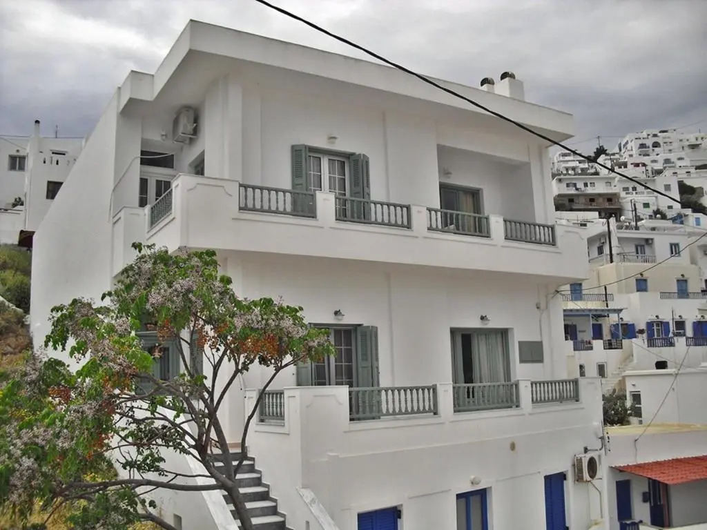 Papanikola House 1