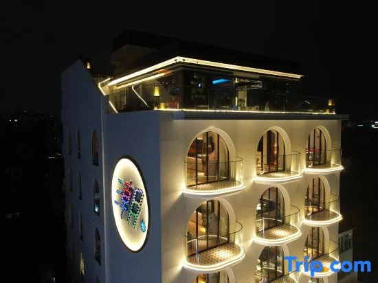 Tide hotel
