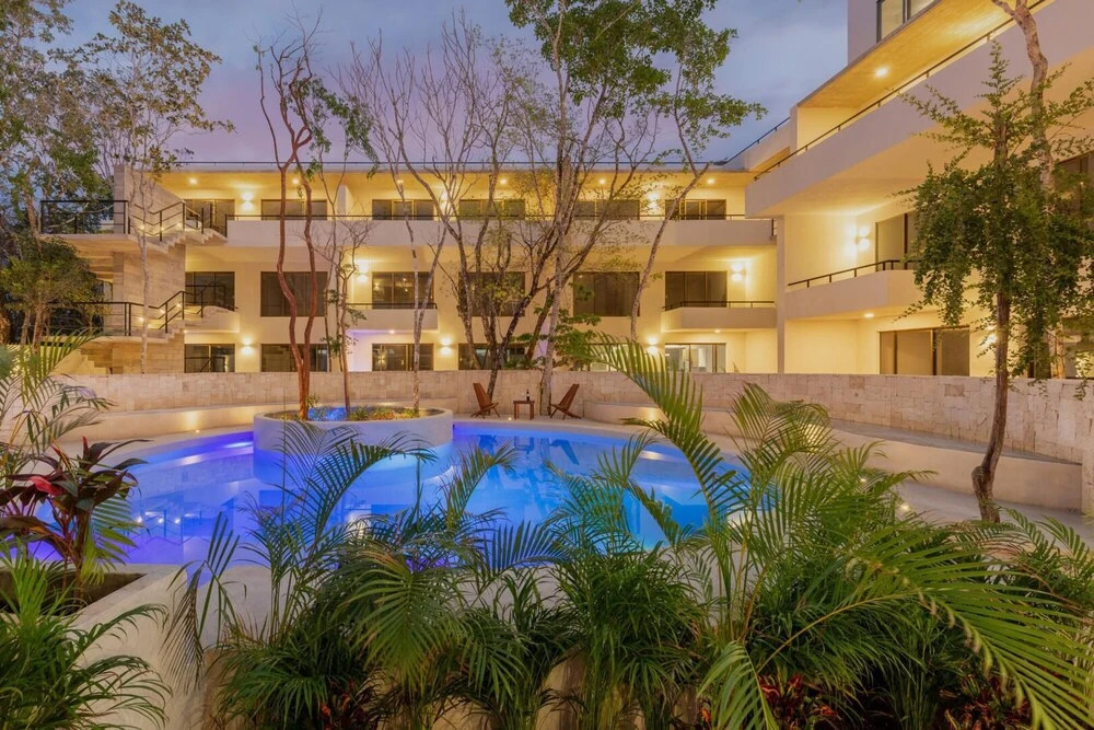 Amazing 6 Apts 12br Perfect for Large Groups Shared Pool With Sundeck in Downtown Tulum