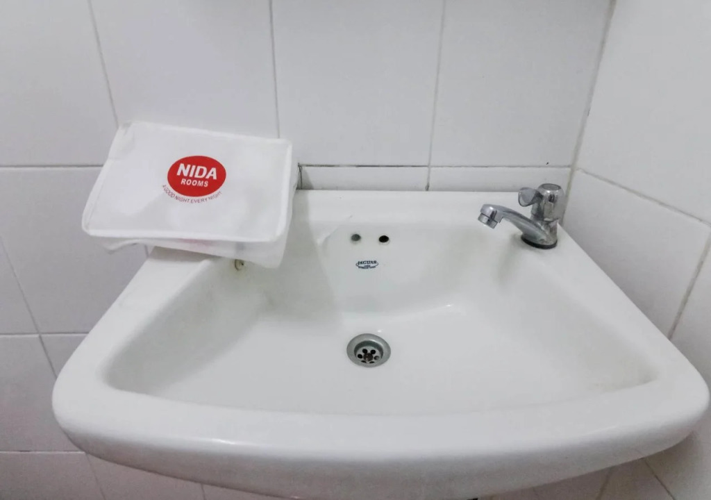 NIDA Rooms Chomthong Siam Silk