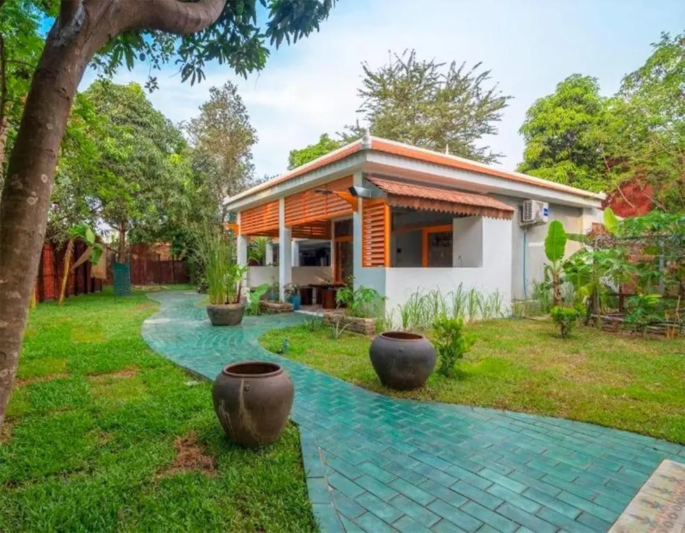 Private Garden Villa With Swimming Pool & kitchen