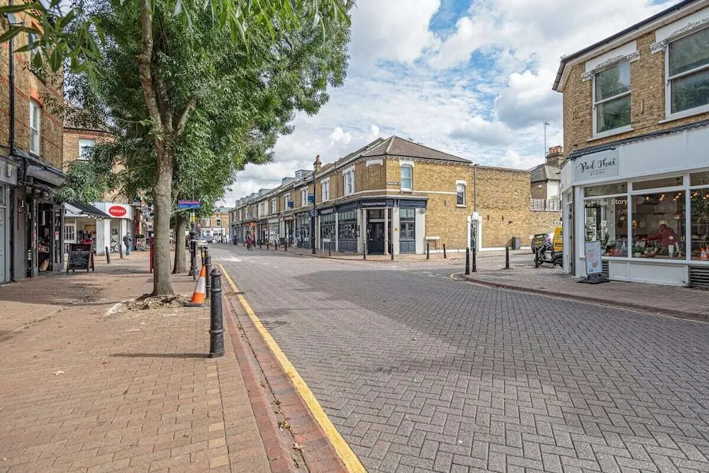 Stunning 2 Bed House W/patio nr Battersea