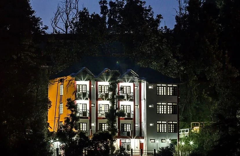 Hotel Himgiri