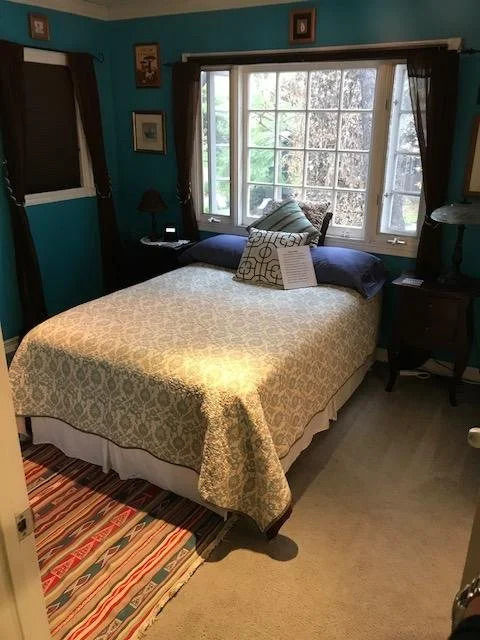Elaines Hollywood Bed & Breakfast