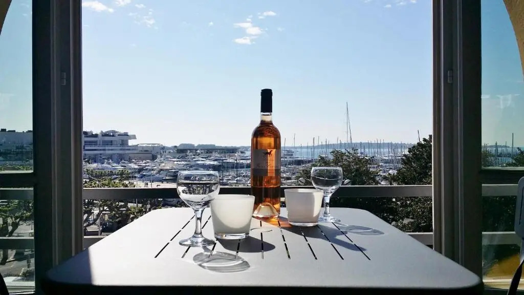 Top Floor2 Beds W/Sea Wiew