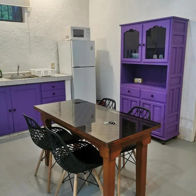 2 bedroom apartment with a/c Wi-Fi best location!