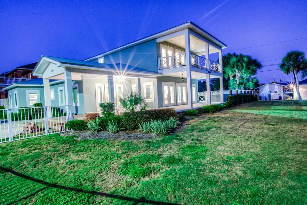 Gone Coastal Pool Home by ZIA VR