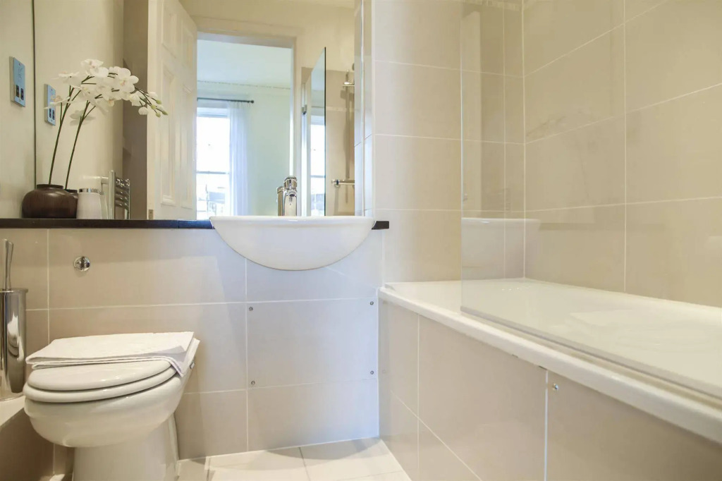 Clarendon Luxury Apartments