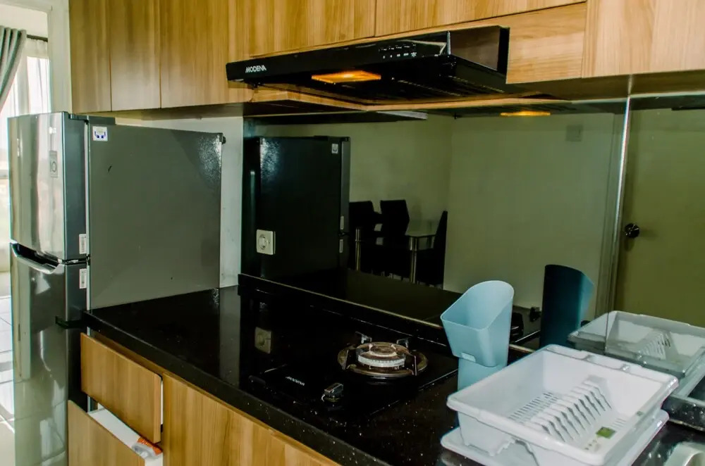 Comfort And Minimalist 2Br At Skylounge Tamansari Apartment