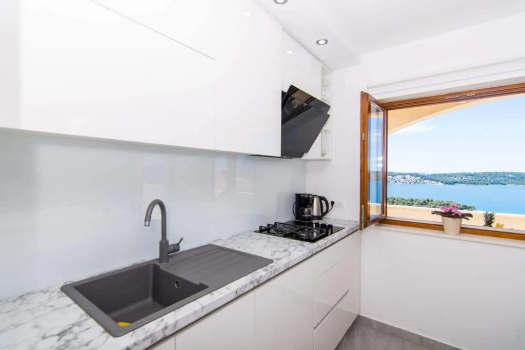 Tom - Panoramic sea View - A1