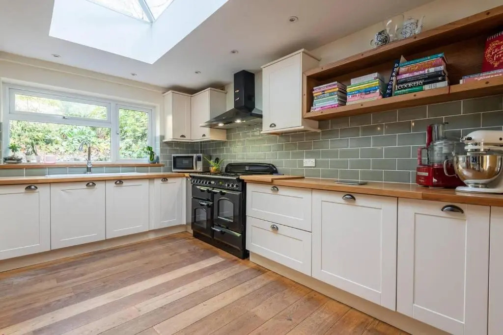 Beautiful 4-bed House in Monmouth