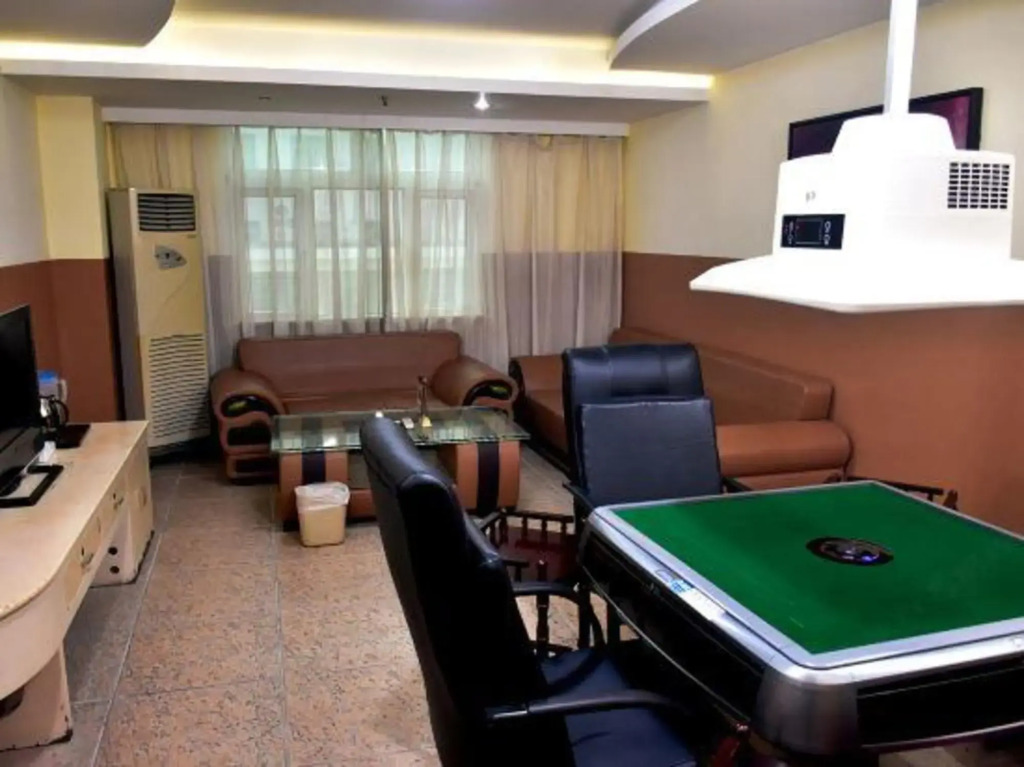 Yangguang Yihao Hotel