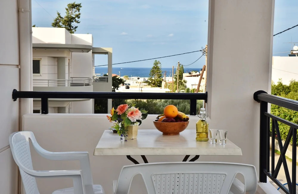Nirevel Apartments