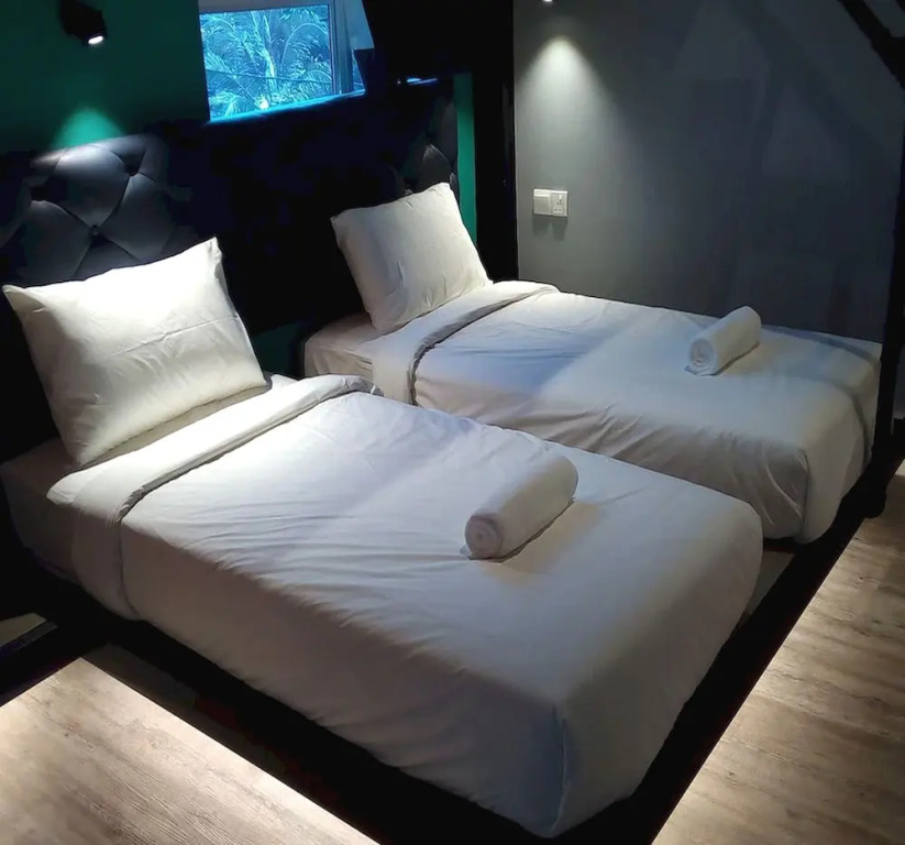 OYO 90899 Tube Hotel Melaka