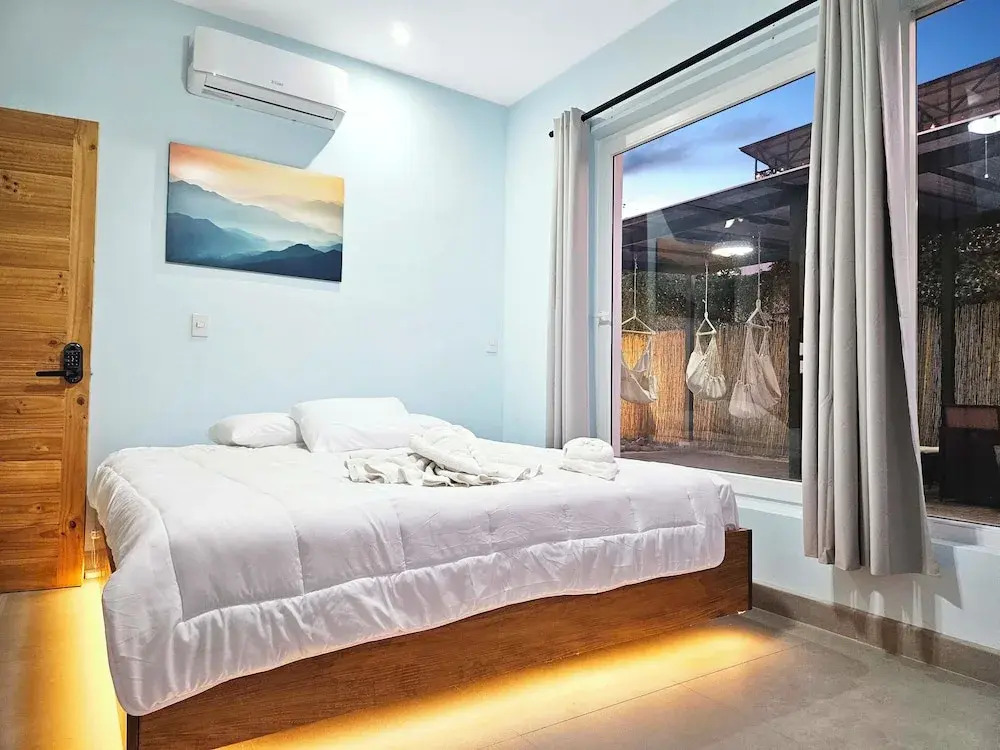 Luxury Villa with rooftop infinity pool and walk away from the beach