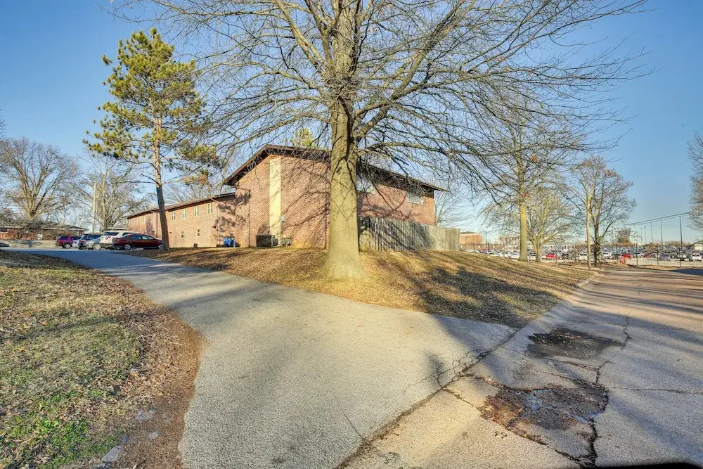 St Ann Townhome < 1 Mi to International Airport!