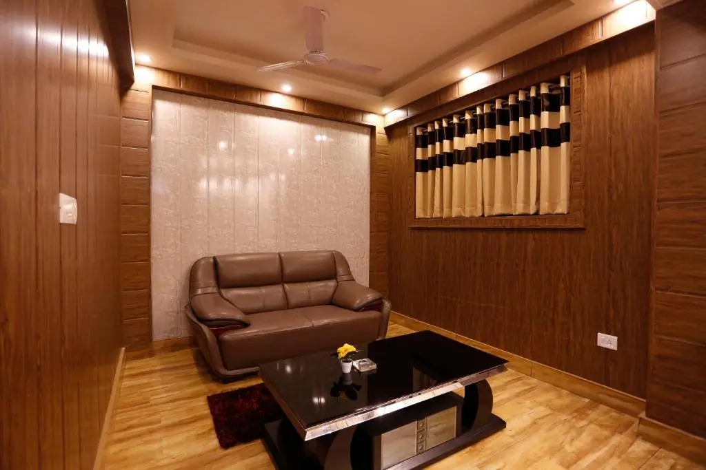 Paradise Ganga - A River Side Hotel