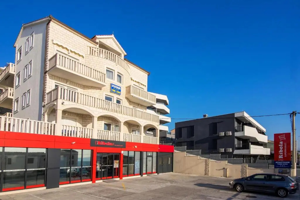 Apartments Toni 2000