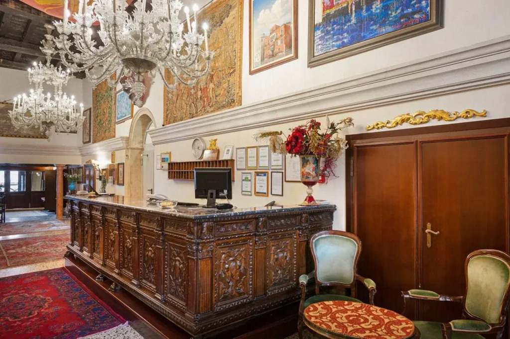 Venice Roulette Hotel