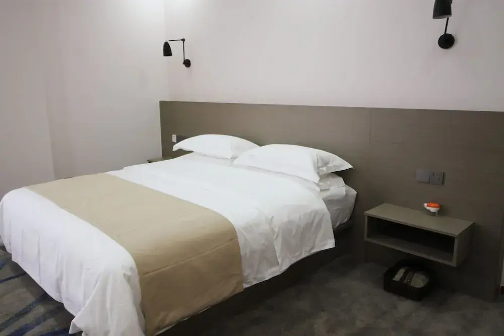 CARREY HOTEL- Accommodation BB-MICE
