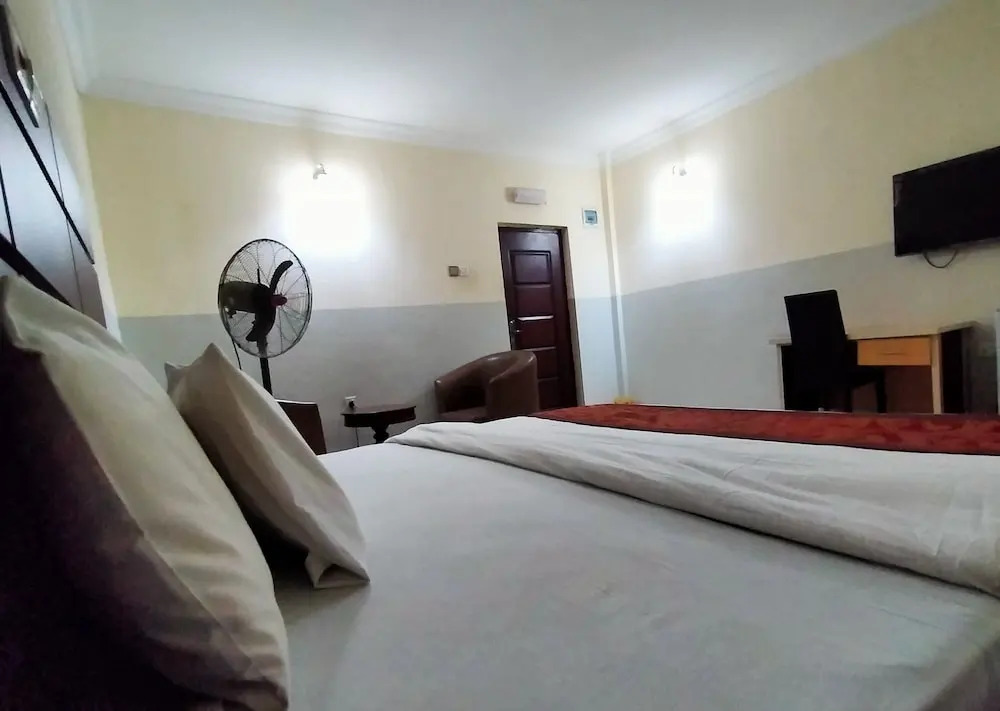 Joy House Hotel and Suites