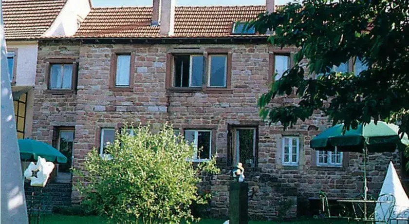 Relais des Marches de lEst - A Lotel