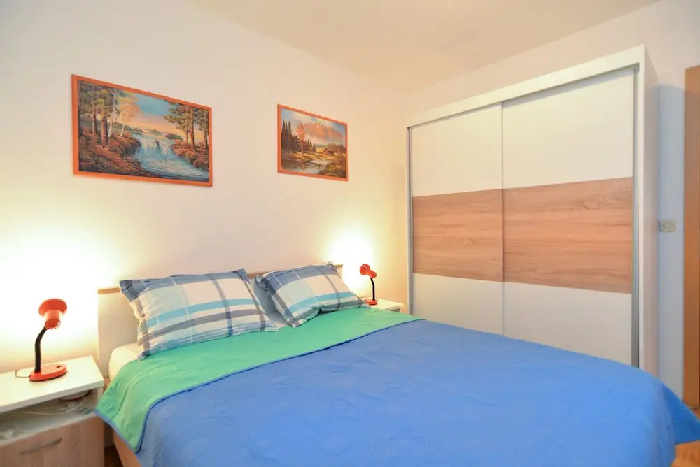 Apartment 436