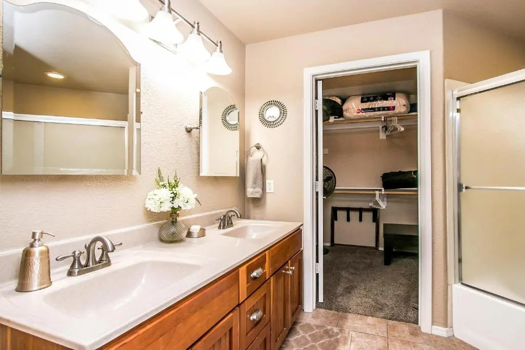 Private Resort Community -- ½ mile Walk to Hiking & Biking at N. Mtn. Preserve!
