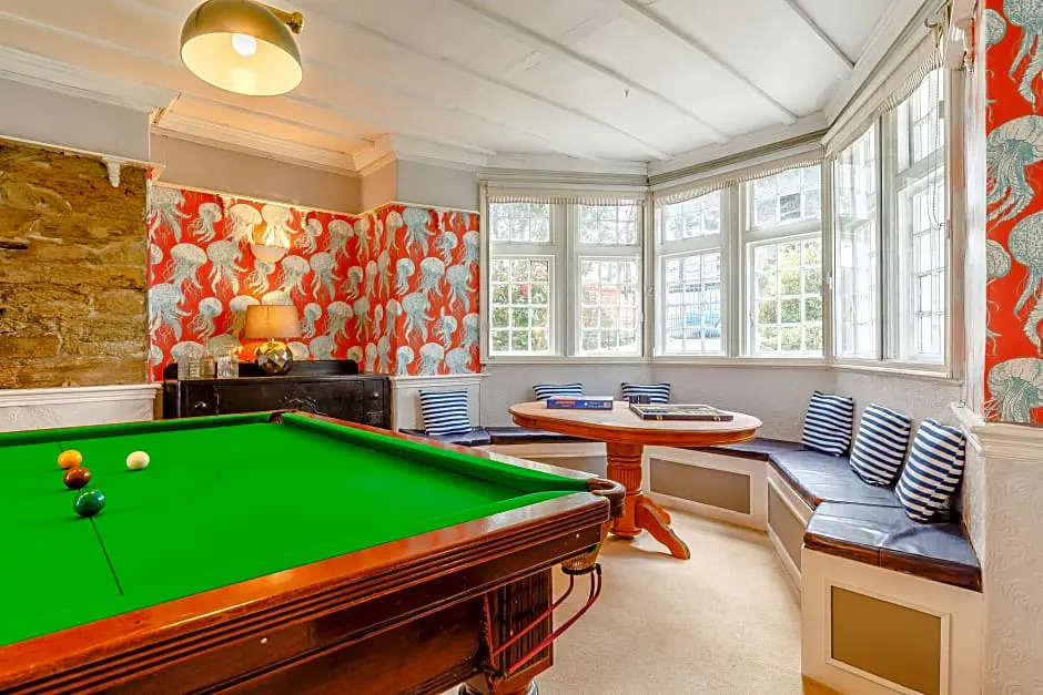 Pendennis Lodge