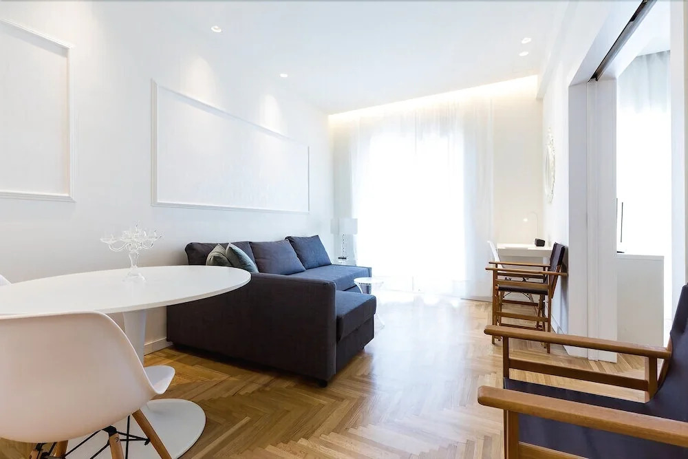 Great Acropolis view apartment in City Center