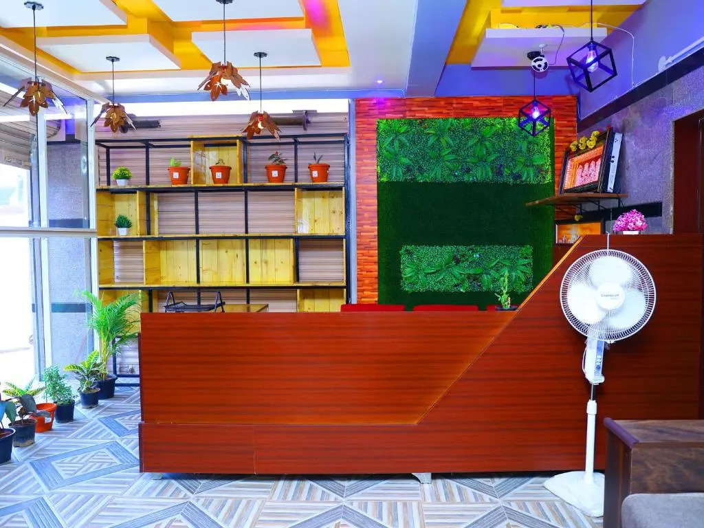 Hotel O by OYO SAS ROYAL GALAXY