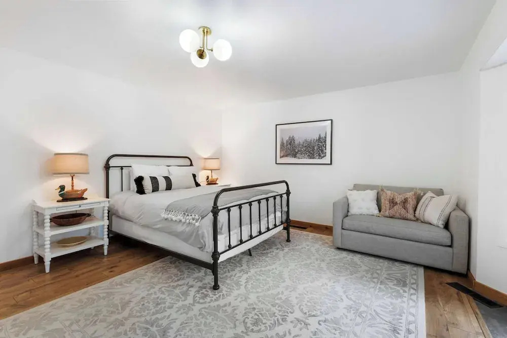 Bright & Modern Cabin Luxury Home in Carnelian Bay!