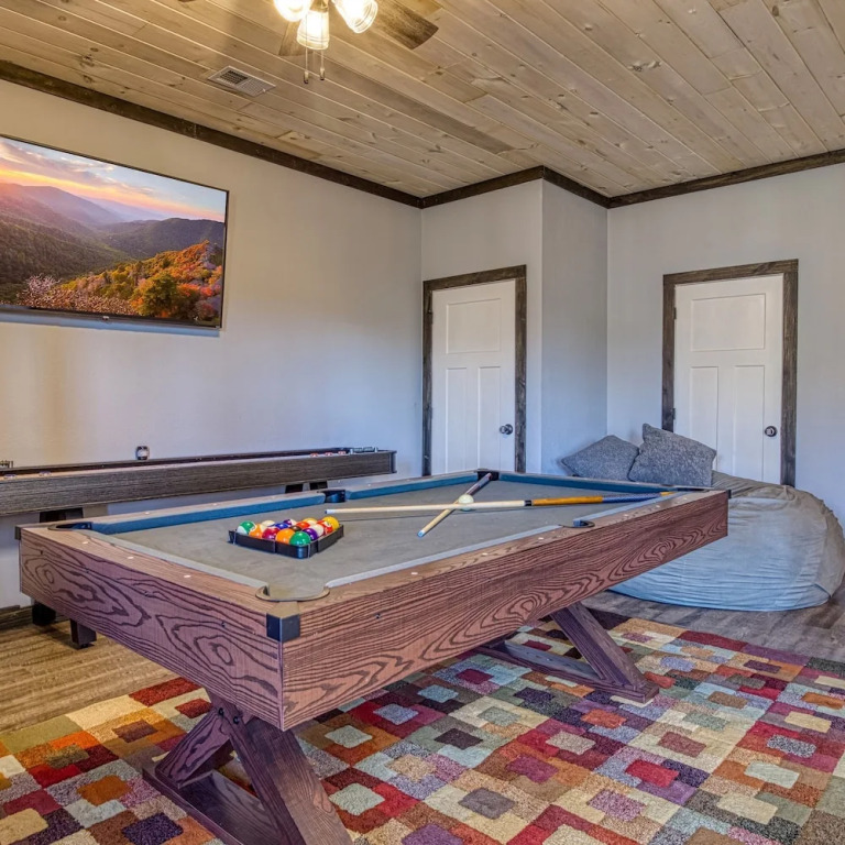 Brand New Gorgeous Modern Private Firepit Gameroo