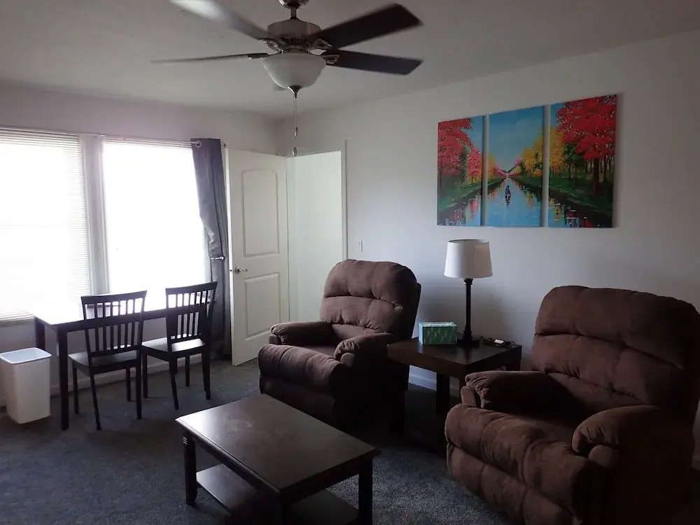 Pleasant Grove Inn