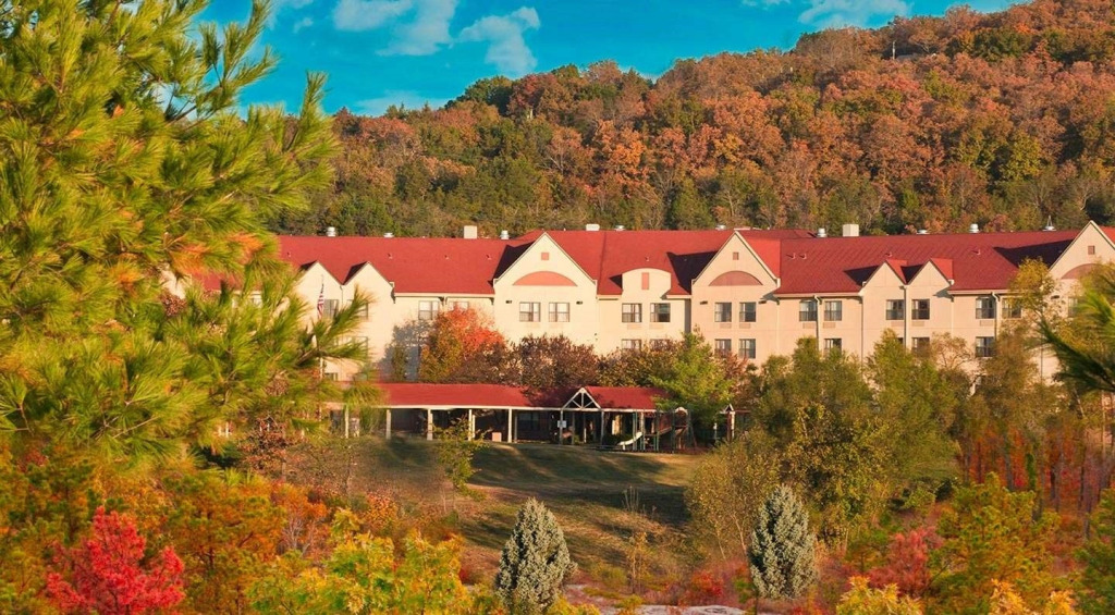 Branson Hillside Hotel