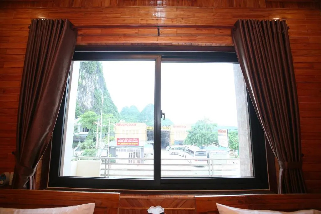 Sky Hotel Phong Nha