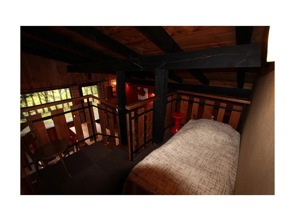 LA POMME DE PIN 1 Appartement avec terrasse