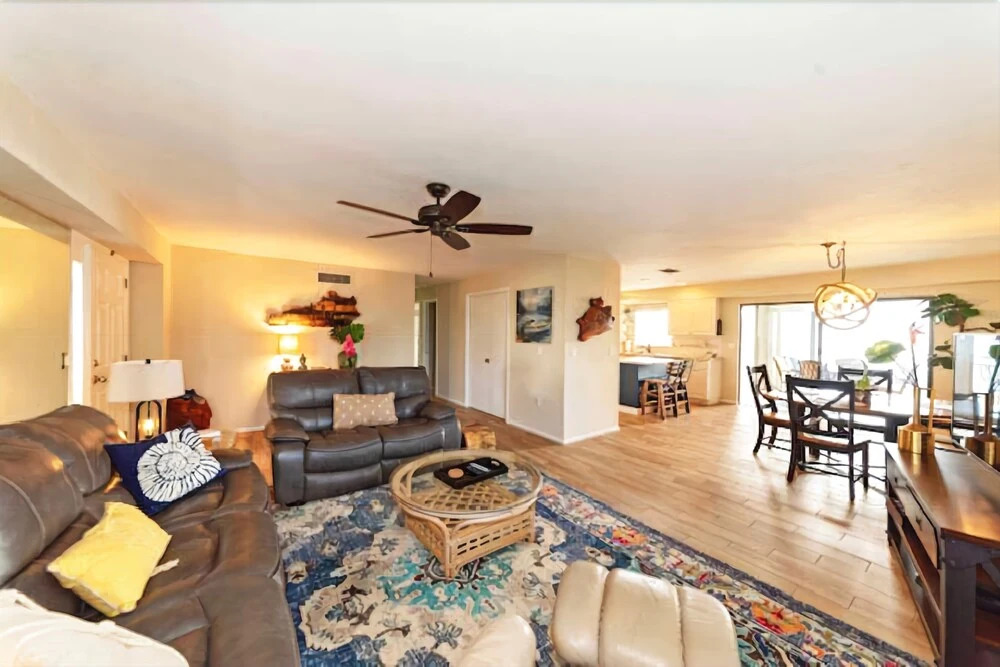 Jamaica Royale - 302 - 2 Br Condo
