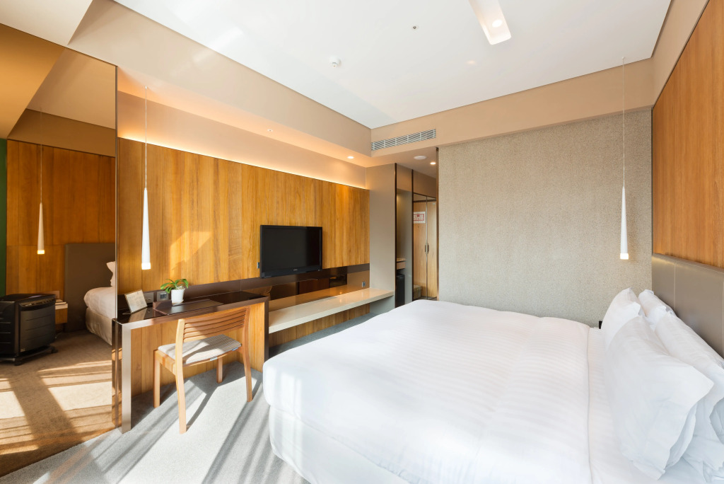 Home Hotel