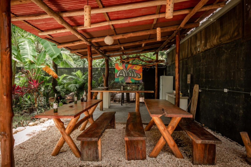 Hostel 7, Casa De Gingi