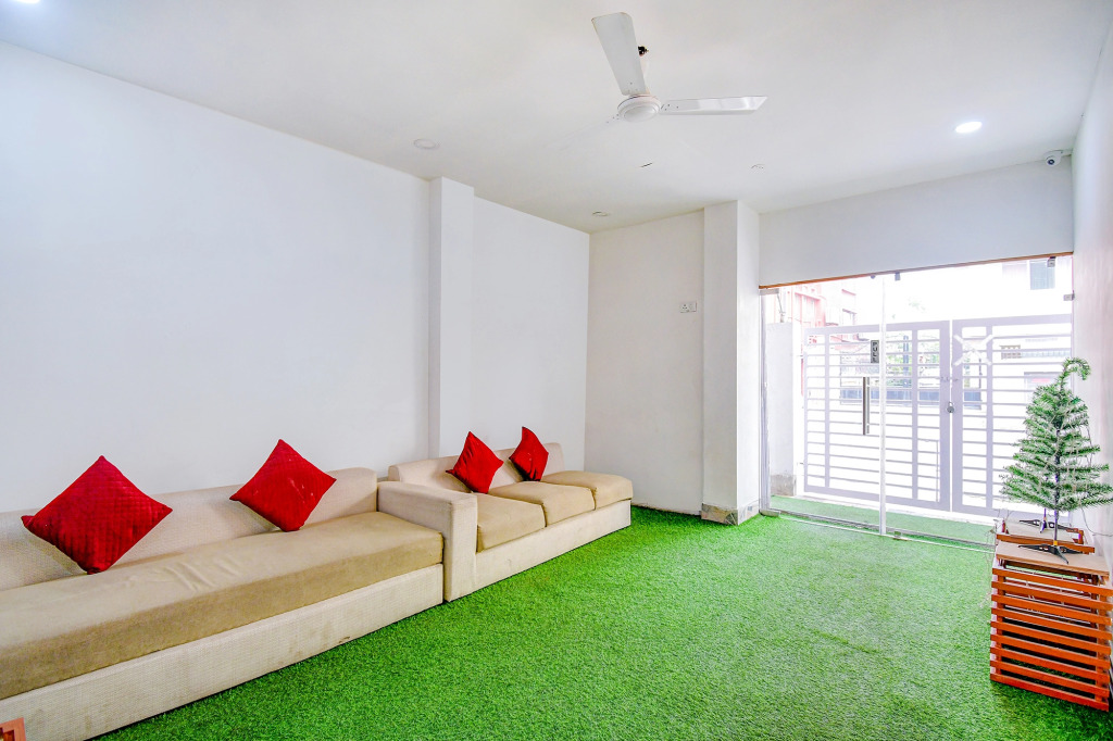 FabHotel New Dream Palace - Nr Acropilose Mall And Ruby Hospital