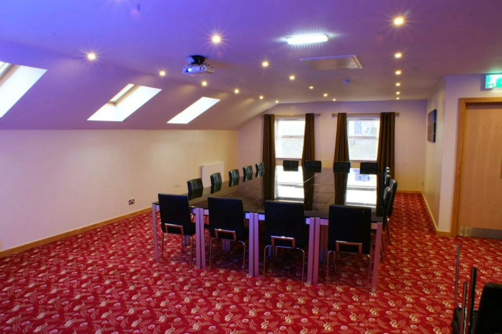 Cambridge Hotel