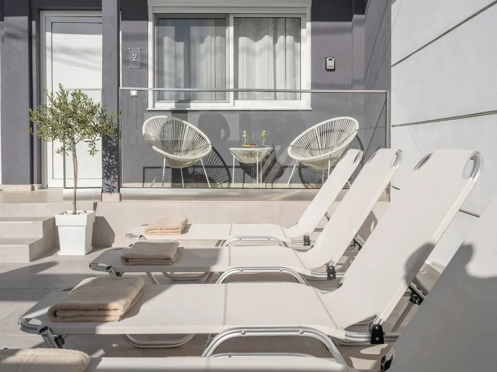 La Luna Suites