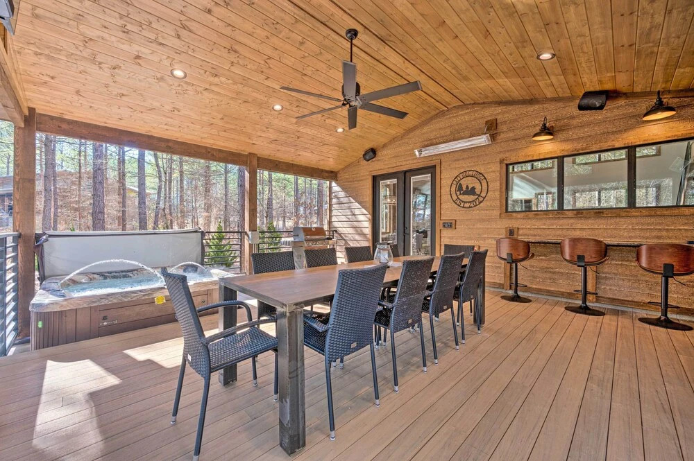 Broken Bow 'lazy Dog Lodge' w/ Hot Tub, Pool Table