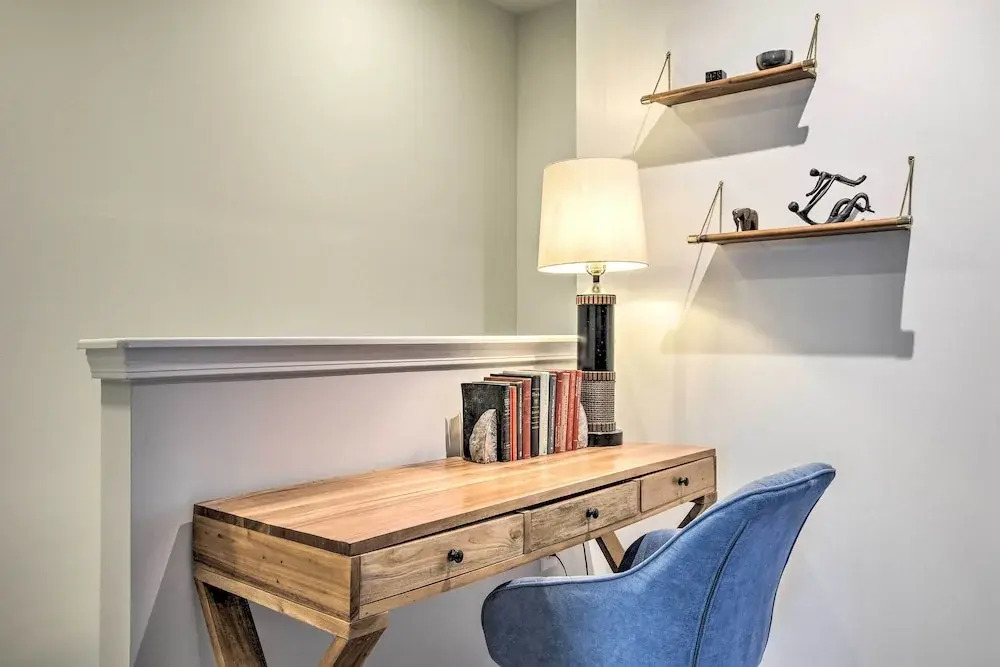 Tasteful Durham Townhome - 6 Mi to Downtown