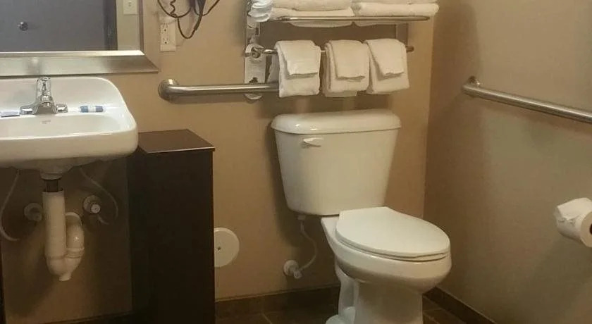 Canby Inn and Suites