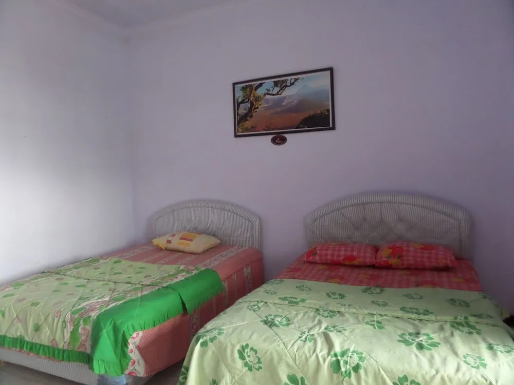 Nadia Hotel