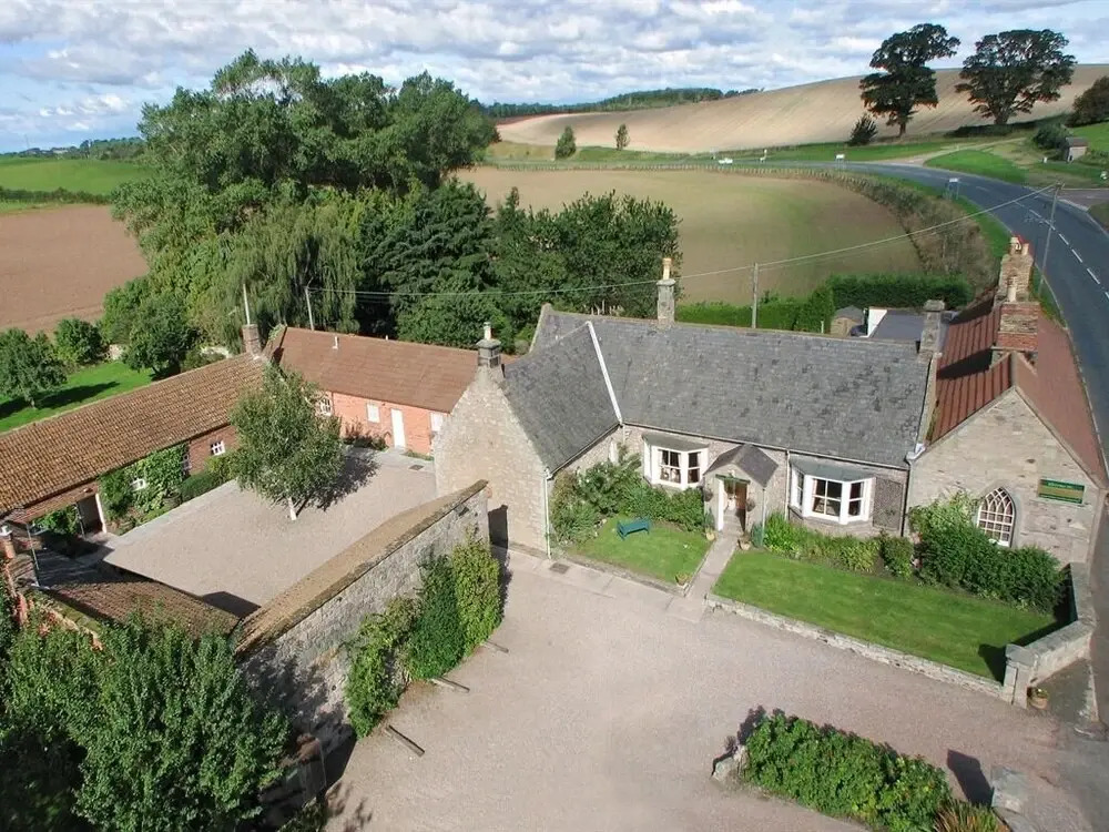 The Coach House - Guest House